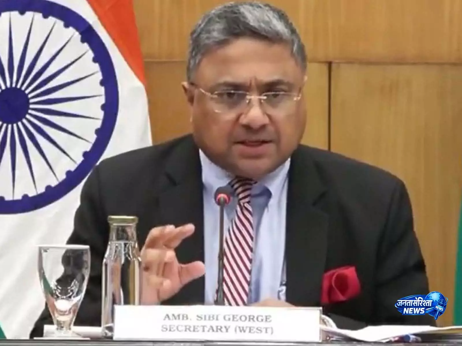 पूर्वी यूरोप भारतीय कारोबार के लिए बनेगा ट्रांजिट कॉरिडोर: MEA पूर्वी यूरोप भारतीय कारोबार के लिए बनेगा ट्रांजिट कॉरिडोर: MEA