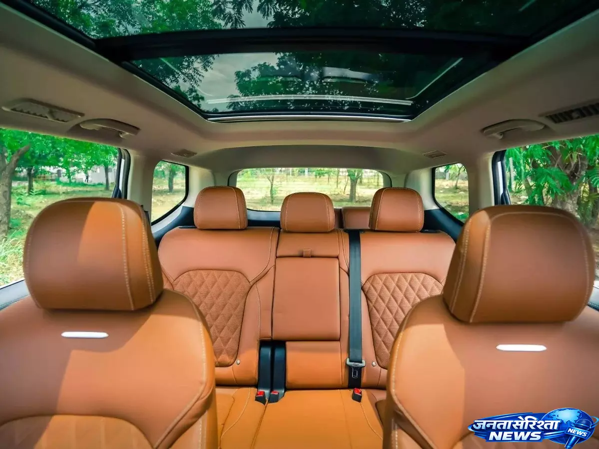 2027 में आएगी MG की 7-सीटर इलेक्ट्रिक SUV, 69kWh बैटरी से मिलेगी पावर 2027 में आएगी MG की 7-सीटर इलेक्ट्रिक SUV, 69kWh बैटरी से मिलेगी पावर