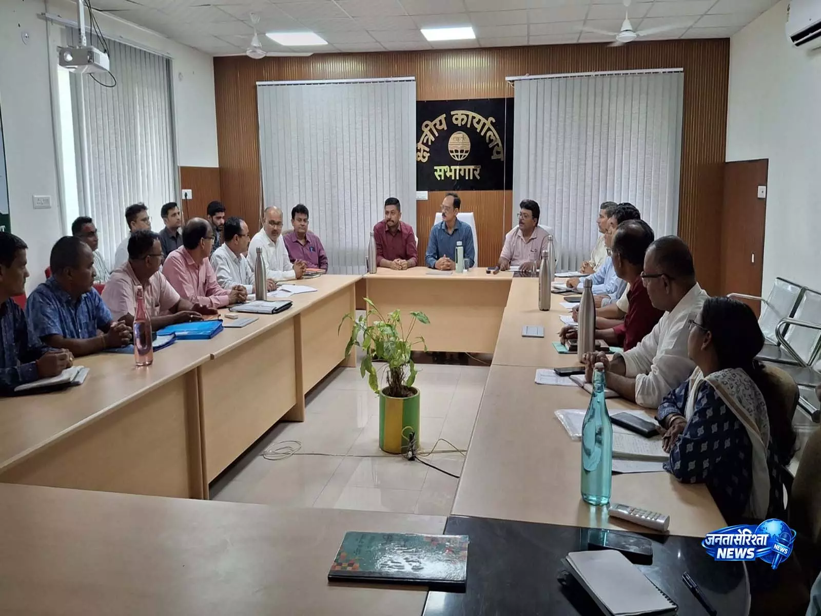 जनहित और विकासोन्मुखी कार्यों को सर्वोच्च प्राथमिकता दें: MK Ujjaniya जनहित और विकासोन्मुखी कार्यों को सर्वोच्च प्राथमिकता दें: MK Ujjaniya