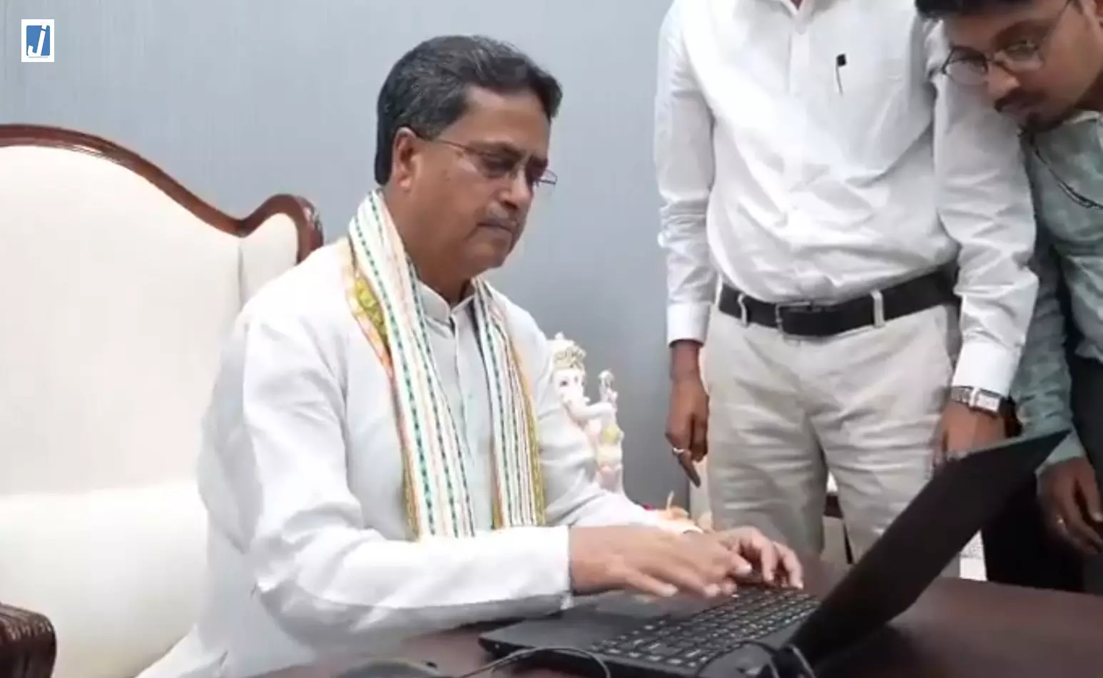 मुख्यमंत्री माणिक साहा ने जनगणना-2027 के ऑनलाइन सेल्फ-एन्यूमरेशन में लिया हिस्सा