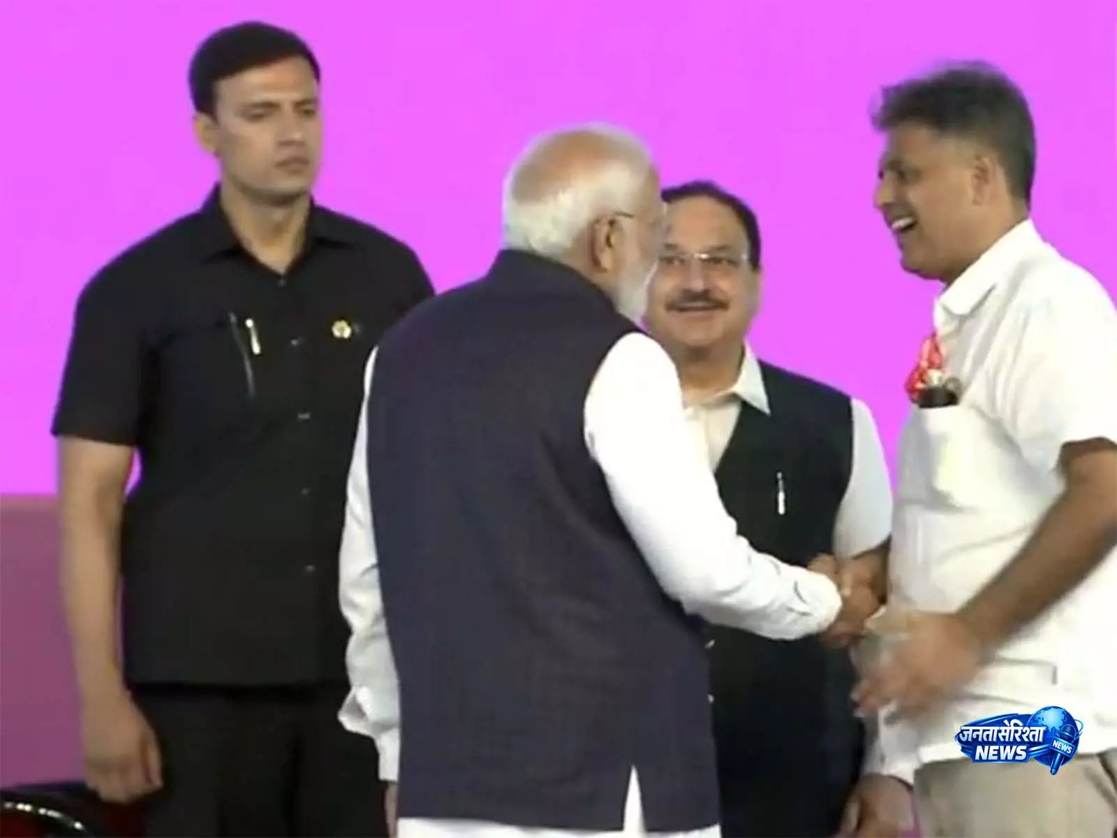 Punjab: कांग्रेस सांसद मनीष तिवारी ने चंडीगढ़ कार्यक्रम के बाद पीएम मोदी से संक्षिप्त बातचीत की Punjab: कांग्रेस सांसद मनीष तिवारी ने चंडीगढ़ कार्यक्रम के बाद पीएम मोदी से संक्षिप्त बातचीत की