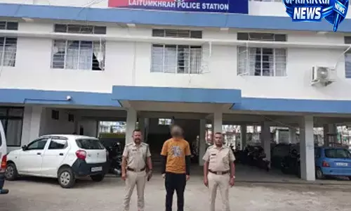 POCSO मामले में वांछित मिजोरम के व्यक्ति ने शिलांग पुलिस के समक्ष किया आत्मसमर्पण POCSO मामले में वांछित मिजोरम के व्यक्ति ने शिलांग पुलिस के समक्ष किया आत्मसमर्पण