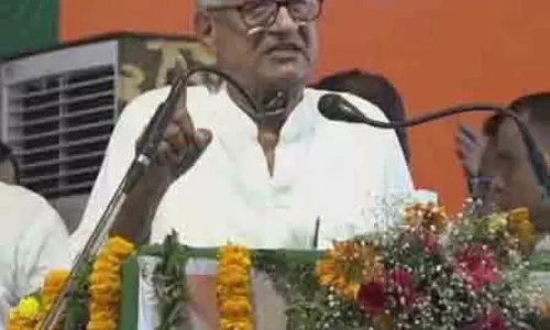 Haryana कांग्रेस के 4 निलंबित विधायक पीएम के कार्यक्रम में शामिल हुए Haryana कांग्रेस के 4 निलंबित विधायक पीएम के कार्यक्रम में शामिल हुए