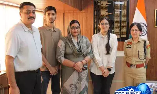 Fatehabad के कांस्टेबल की बेटी ने NEET-UG पास किया, एसपी ने किया सम्मानित Fatehabad के कांस्टेबल की बेटी ने NEET-UG पास किया, एसपी ने किया सम्मानित