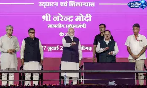 मोदी ने हरियाणा-पंजाब में विकास परियोजनाएं शुरू कीं मोदी ने हरियाणा-पंजाब में विकास परियोजनाएं शुरू कीं