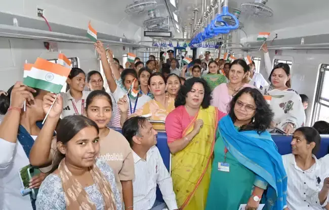 Sonipat: गोहाना में पहली हाइड्रोजन ट्रेन का स्वागत, पूर्व सांसद का सपना साकार Sonipat: गोहाना में पहली हाइड्रोजन ट्रेन का स्वागत, पूर्व सांसद का सपना साकार