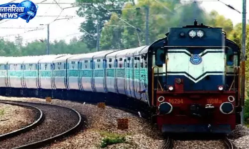 गर्मी की छुट्टियों में रेलवे की बल्ले-बल्ले, धनबाद मंडल ने यात्री आय का बनाया नया रिकॉर्ड गर्मी की छुट्टियों में रेलवे की बल्ले-बल्ले, धनबाद मंडल ने यात्री आय का बनाया नया रिकॉर्ड