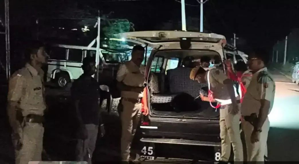 Jaipur: राजस्थान पुलिस ने चलाया राज्यव्यापी चेकिंग अभियान, सैकड़ों संदिग्ध पकड़े Jaipur: राजस्थान पुलिस ने चलाया राज्यव्यापी चेकिंग अभियान, सैकड़ों संदिग्ध पकड़े