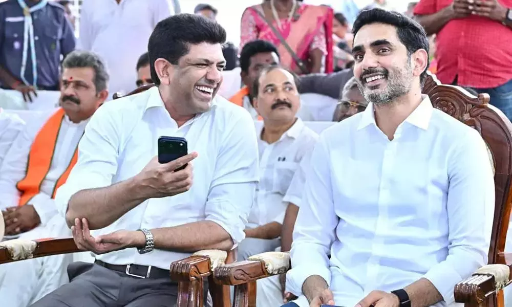 Andhra: लोकेश का कहना है कि अपग्रेड किया गया मंगलगिरि रेलवे स्टेशन विकास को बढ़ावा देगा Andhra: लोकेश का कहना है कि अपग्रेड किया गया मंगलगिरि रेलवे स्टेशन विकास को बढ़ावा देगा
