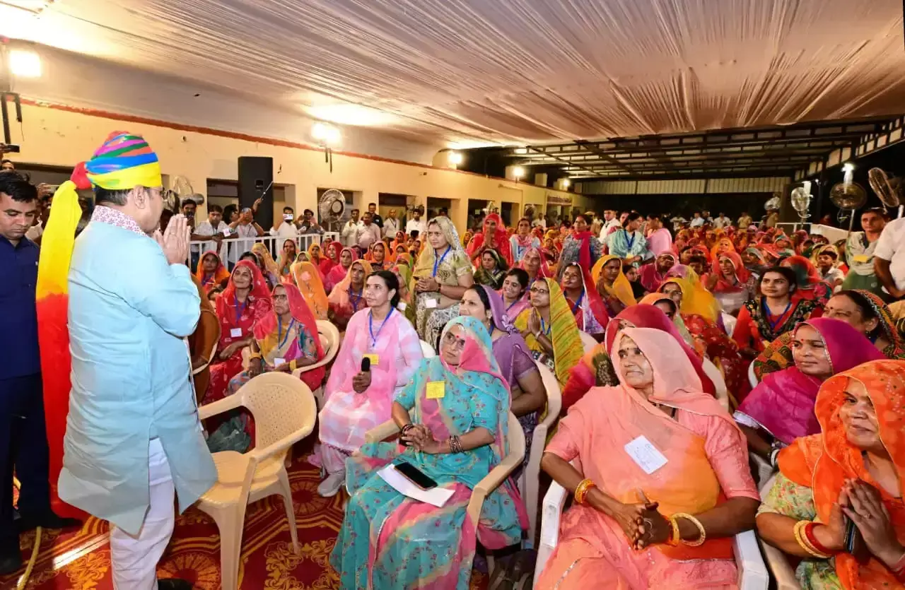 Jaipur: महिलाओं की भागीदारी बढ़ाने वाला ऐतिहासिक कदम है नारी शक्ति वंदन अधिनियम: भजनलाल शर्मा Jaipur: महिलाओं की भागीदारी बढ़ाने वाला ऐतिहासिक कदम है नारी शक्ति वंदन अधिनियम: भजनलाल शर्मा