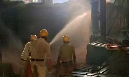 पश्चिम बर्दवान की स्पंज आयरन फैक्ट्री में विस्फोट, चार मजदूर घायल पश्चिम बर्दवान की स्पंज आयरन फैक्ट्री में विस्फोट, चार मजदूर घायल