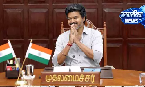 Chennai CM विजय ने एमसी राजा छात्रावास का किया औचक दौरा Chennai CM विजय ने एमसी राजा छात्रावास का किया औचक दौरा
