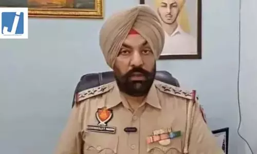 Police ने पुलिस इंस्पेक्टर को किया गिरफ्तार, अमेरिकी जांच एजेंसी FBI के खुलासे के बाद बड़ा एक्शन Police ने पुलिस इंस्पेक्टर को किया गिरफ्तार, अमेरिकी जांच एजेंसी FBI के खुलासे के बाद बड़ा एक्शन