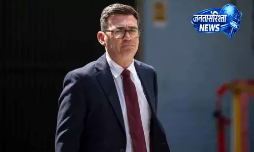 बर्नहम बने नए लेबर नेता बर्नहम बने नए लेबर नेता