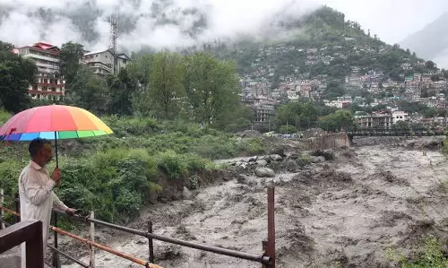 Shimla: धर्मशाला में झमाझम बारिश, प्रदेश में 24 जुलाई तक सतर्क रहने की सलाह Shimla: धर्मशाला में झमाझम बारिश, प्रदेश में 24 जुलाई तक सतर्क रहने की सलाह
