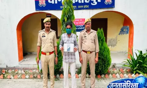 चेकिंग के दौरान पुलिस के हत्थे चढ़ा शातिर आरोपी चेकिंग के दौरान पुलिस के हत्थे चढ़ा शातिर आरोपी