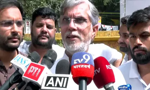 जंतर-मंतर कार्रवाई पर Pawan Khera का पुलिस पर हमला जंतर-मंतर कार्रवाई पर Pawan Khera का पुलिस पर हमला