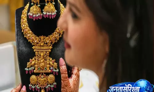 Gold -चांदी खरीदने वालों के लिए अच्छी खबर, गिरे दाम Gold -चांदी खरीदने वालों के लिए अच्छी खबर, गिरे दाम