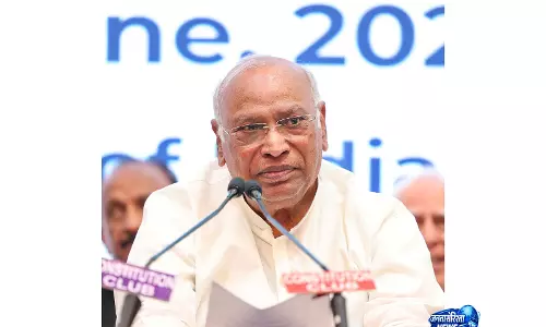 जंतर-मंतर कार्रवाई को Kharge ने बताया काला धब्बा जंतर-मंतर कार्रवाई को Kharge ने बताया काला धब्बा