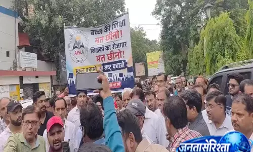 Meerut में स्कूलों की संभावित बंदी पर चिंता, एसोसिएशन ने उठाई आवाज Meerut में स्कूलों की संभावित बंदी पर चिंता, एसोसिएशन ने उठाई आवाज