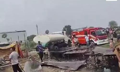 पटाखा फैक्ट्री में भीषण विस्फोट, 8 की मौत, इलाके में हड़कंप पटाखा फैक्ट्री में भीषण विस्फोट, 8 की मौत, इलाके में हड़कंप