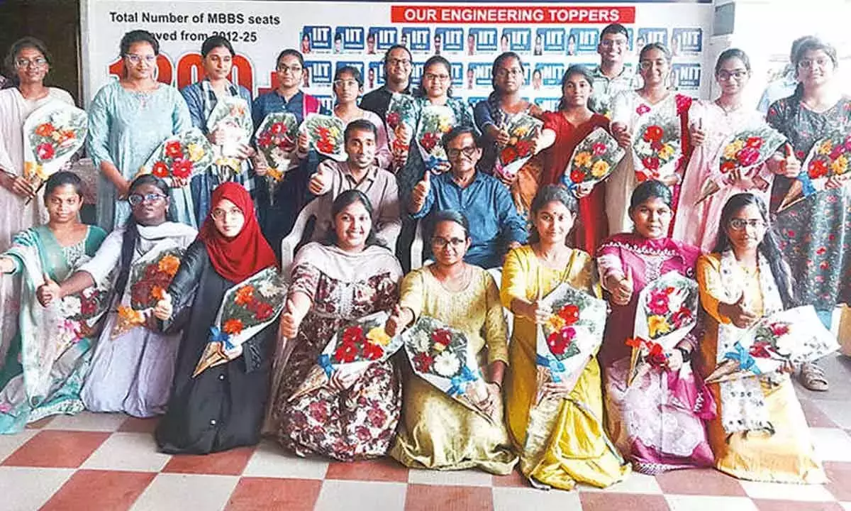 Andhra: विश्वसाई के छात्रों ने NEET 2026 में चमकाया Andhra: विश्वसाई के छात्रों ने NEET 2026 में चमकाया