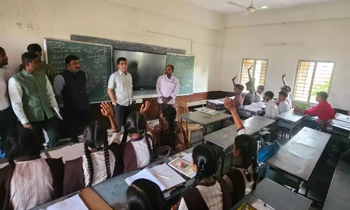 Andhra: पोलावरम ज़िला CM के पहले दौरे के लिए तैयार Andhra: पोलावरम ज़िला CM के पहले दौरे के लिए तैयार