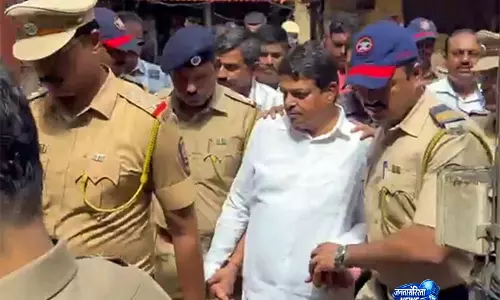 बॉम्बे HC ने डॉक्टरों के साथ मारपीट के मामले में शिवसेना पार्षद रमेश म्हात्रे की ज़मानत रद्द कर दी बॉम्बे HC ने डॉक्टरों के साथ मारपीट के मामले में शिवसेना पार्षद रमेश म्हात्रे की ज़मानत रद्द कर दी