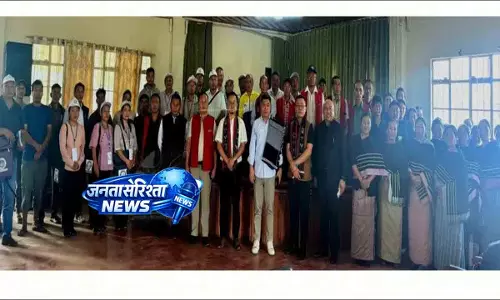 कोहिमा के DC ने किदिमा का दौरा किया; जनगणना के लिए समर्थन मांगा कोहिमा के DC ने किदिमा का दौरा किया; जनगणना के लिए समर्थन मांगा