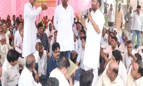 Ramnagar नदी पुल की मांग तेज, धरना समाप्ति पर सरकार को अल्टीमेटम Ramnagar नदी पुल की मांग तेज, धरना समाप्ति पर सरकार को अल्टीमेटम