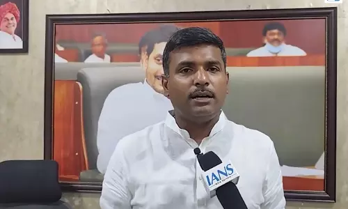 आंध्र प्रदेश में कानून व्यवस्था पर YSRCP का हमला आंध्र प्रदेश में कानून व्यवस्था पर YSRCP का हमला