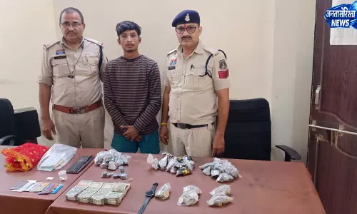 दुकान में चोरी का चंद घंटों में खुलासा, 3 लाख की चोरी, आरोपी गिरफ्तार दुकान में चोरी का चंद घंटों में खुलासा, 3 लाख की चोरी, आरोपी गिरफ्तार