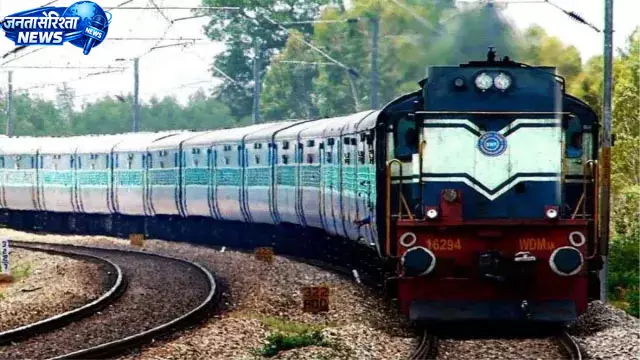 गर्मी की छुट्टियों में रेलवे की बल्ले-बल्ले, धनबाद मंडल ने यात्री आय का बनाया नया रिकॉर्ड गर्मी की छुट्टियों में रेलवे की बल्ले-बल्ले, धनबाद मंडल ने यात्री आय का बनाया नया रिकॉर्ड
