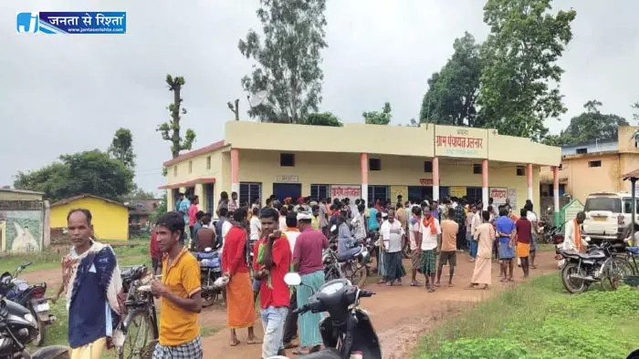 2 दिन से शव घर में पड़ा, मतांतरित ईसाई की मौत का मामला, गांव में सामाजिक तनाव 2 दिन से शव घर में पड़ा, मतांतरित ईसाई की मौत का मामला, गांव में सामाजिक तनाव