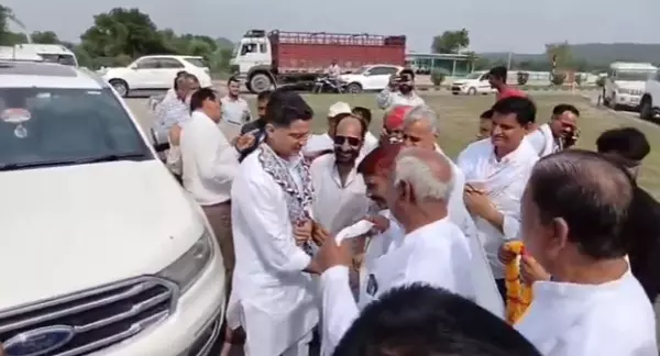 Tonk: सचिन पायलट का सरकार पर तीखा हमला, शिक्षा मंत्री के इस्तीफे की मांग Tonk: सचिन पायलट का सरकार पर तीखा हमला, शिक्षा मंत्री के इस्तीफे की मांग