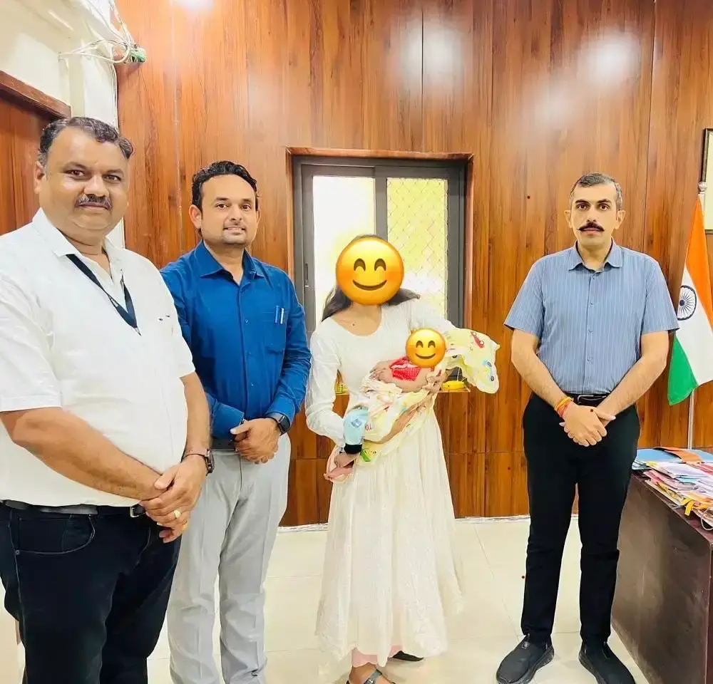 Dungarpur: परित्यक्त बालिका के जीवन में आई नई उम्मीद, एकल माता बनी सहारा Dungarpur: परित्यक्त बालिका के जीवन में आई नई उम्मीद, एकल माता बनी सहारा