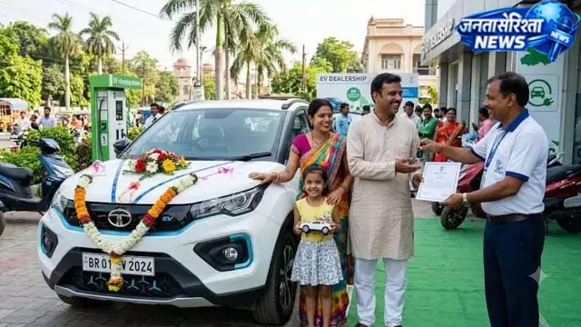 EV खरीदने वालों को बिहार सरकार का बड़ा तोहफा EV खरीदने वालों को बिहार सरकार का बड़ा तोहफा