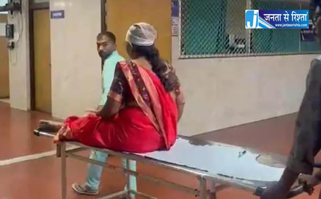 राजनांदगांव एक्सीडेंट में एक की मौत, 8 लोग घायल राजनांदगांव एक्सीडेंट में एक की मौत, 8 लोग घायल