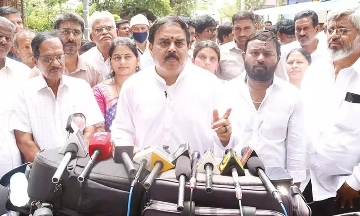 Andhra: जन सेना स्थानीय चुनावों में बड़ी भूमिका चाहती है Andhra: जन सेना स्थानीय चुनावों में बड़ी भूमिका चाहती है