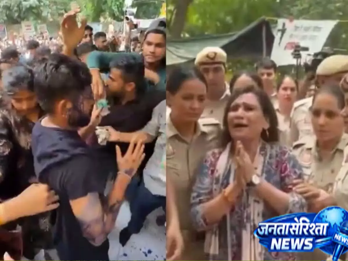 Sonam वांगचुक के समर्थन प्रदर्शन में हंगामा, अभिजीत दीपके पर स्याही अटैक Sonam वांगचुक के समर्थन प्रदर्शन में हंगामा, अभिजीत दीपके पर स्याही अटैक