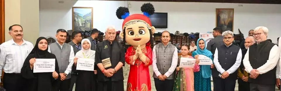 J-K को ज्ञान और संस्कृति का केंद्र बनाएंगे: LG सिन्हा J-K को ज्ञान और संस्कृति का केंद्र बनाएंगे: LG सिन्हा