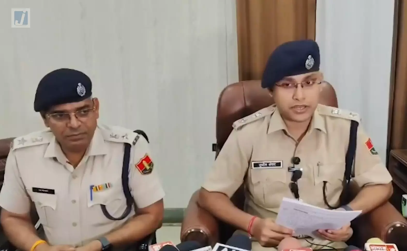 शादी के अगले दिन दुल्हन फरार, पुलिस को मिली दो शिकायतें, जांच शुरू शादी के अगले दिन दुल्हन फरार, पुलिस को मिली दो शिकायतें, जांच शुरू
