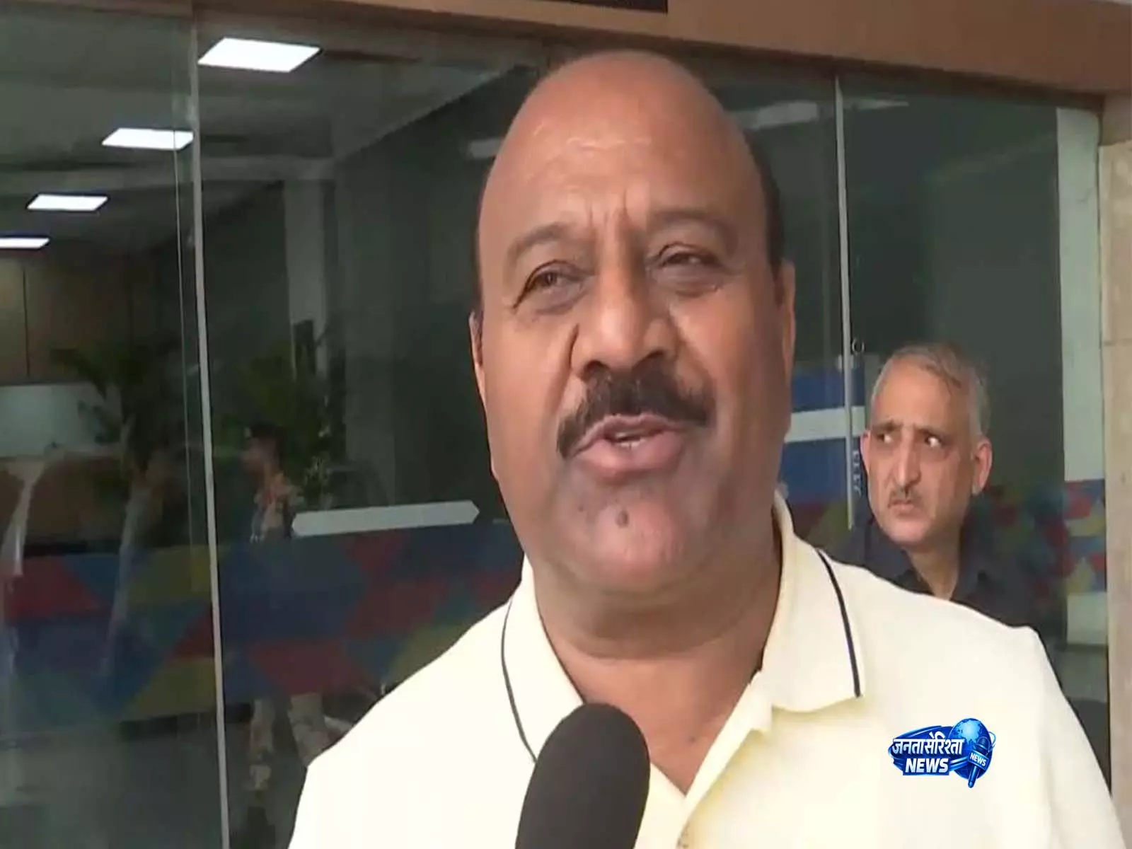 J-K राज्य का दर्जा बहाल करने की मांग को लेकर NC का प्रदर्शन J-K राज्य का दर्जा बहाल करने की मांग को लेकर NC का प्रदर्शन