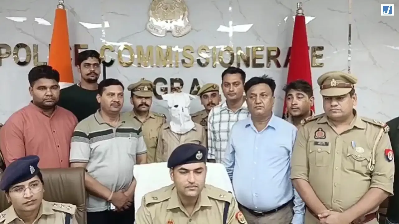 मौत का नाटक कर छिपा था बदमाश, पुलिस ने 50 हजार के इनामी को दबोचा मौत का नाटक कर छिपा था बदमाश, पुलिस ने 50 हजार के इनामी को दबोचा
