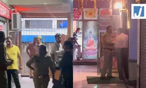 चार स्पा सेंटरों पर एक साथ छापेमारी, 28 लड़कियों को बचाया, 15 युवक हिरासत में चार स्पा सेंटरों पर एक साथ छापेमारी, 28 लड़कियों को बचाया, 15 युवक हिरासत में