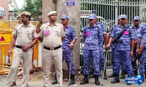 Delhi वांगचुक की सेहत पर पत्नी ने उठाए सवाल Delhi वांगचुक की सेहत पर पत्नी ने उठाए सवाल