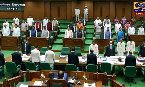 विधानसभा में जमकर हुई नोंकझोंक और हंसी ठिठोली विधानसभा में जमकर हुई नोंकझोंक और हंसी ठिठोली