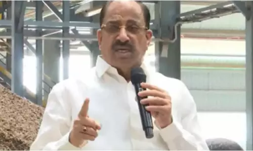 तेलंगाना मंत्री तुम्माला की अपील, ऑयल पाम किसानों को मिले न्यूनतम समर्थन मूल्य का लाभ तेलंगाना मंत्री तुम्माला की अपील, ऑयल पाम किसानों को मिले न्यूनतम समर्थन मूल्य का लाभ