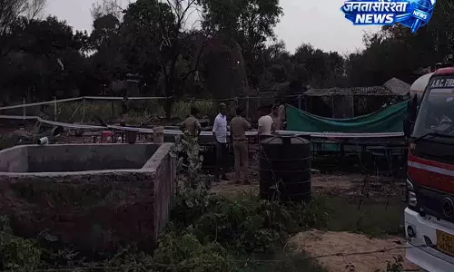 Ahmedabad में पटाखा फैक्ट्री में हुए धमाके में मरने वालों की संख्या बढ़कर नौ हुई Ahmedabad में पटाखा फैक्ट्री में हुए धमाके में मरने वालों की संख्या बढ़कर नौ हुई