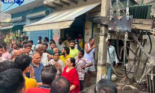Sonipat में बिजली-पानी को लेकर प्रदर्शन Sonipat में बिजली-पानी को लेकर प्रदर्शन